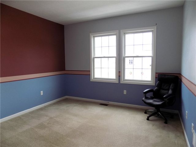 221 Riverfront St, Oakmont, PA 15139