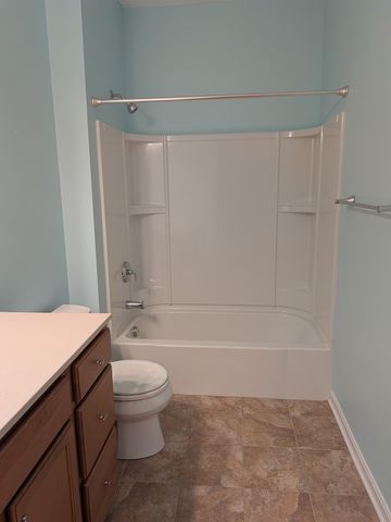 221 Riverfront St, Oakmont, PA 15139