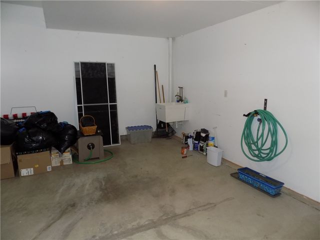 221 Riverfront St, Oakmont, PA 15139