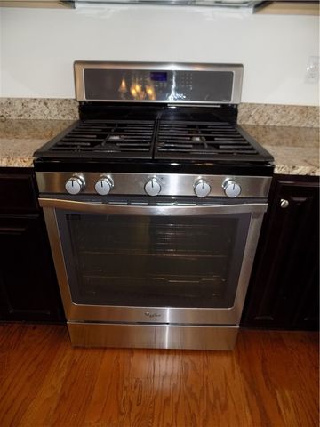 221 Riverfront St, Oakmont, PA 15139