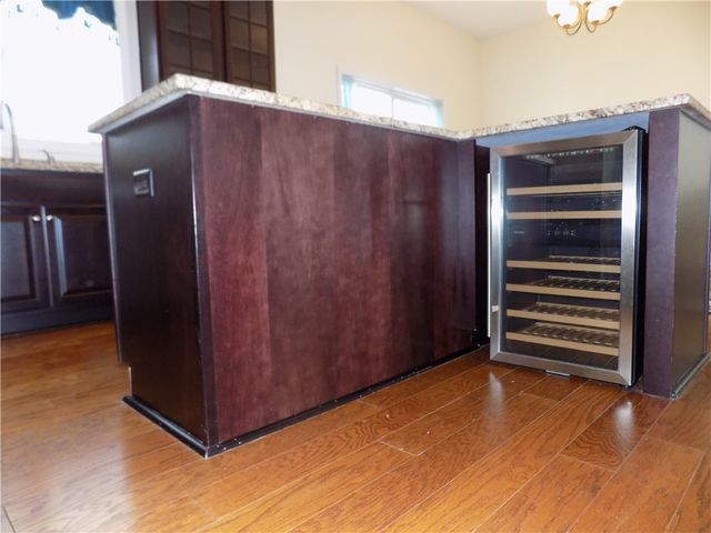 221 Riverfront St, Oakmont, PA 15139