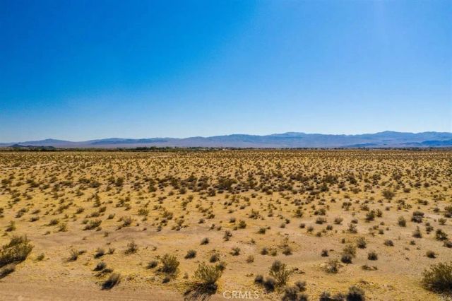 15 Cheltham, Newberry Springs, CA 92365