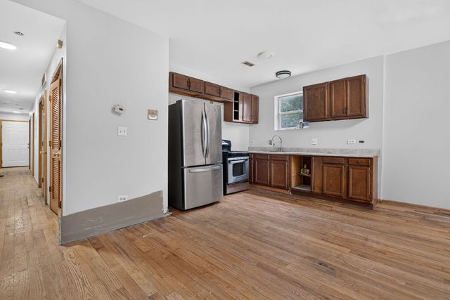 1230 S Lawndale Avenue, Chicago, IL 60623