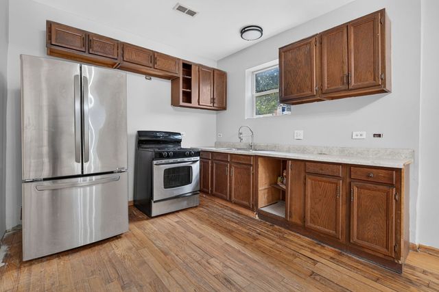 1230 S Lawndale Avenue, Chicago, IL 60623