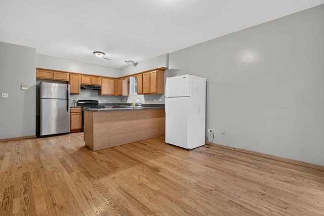 1230 S Lawndale Avenue, Chicago, IL 60623