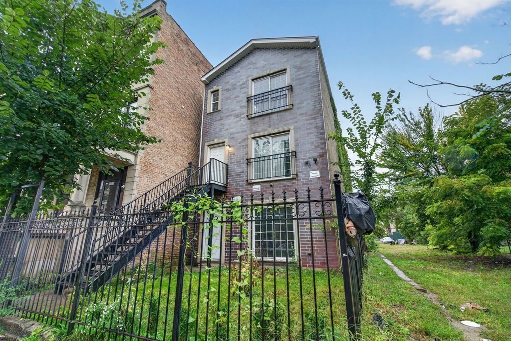1230 S Lawndale Avenue, Chicago, IL 60623