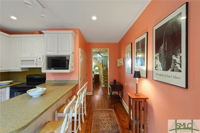 409 E Jones Street, Savannah, GA 31401