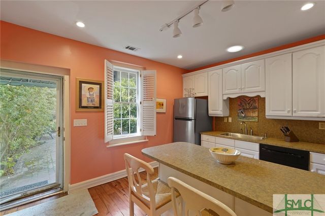 409 E Jones Street, Savannah, GA 31401