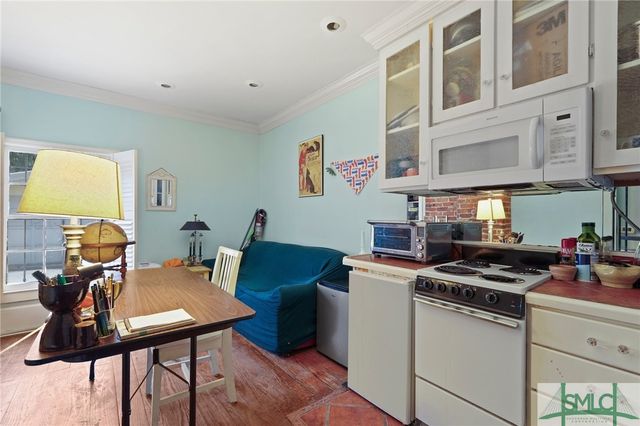 409 E Jones Street, Savannah, GA 31401