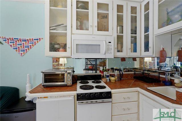 409 E Jones Street, Savannah, GA 31401