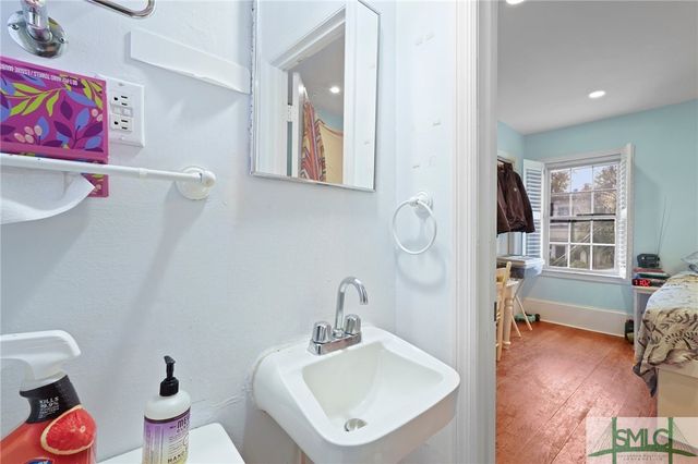 409 E Jones Street, Savannah, GA 31401