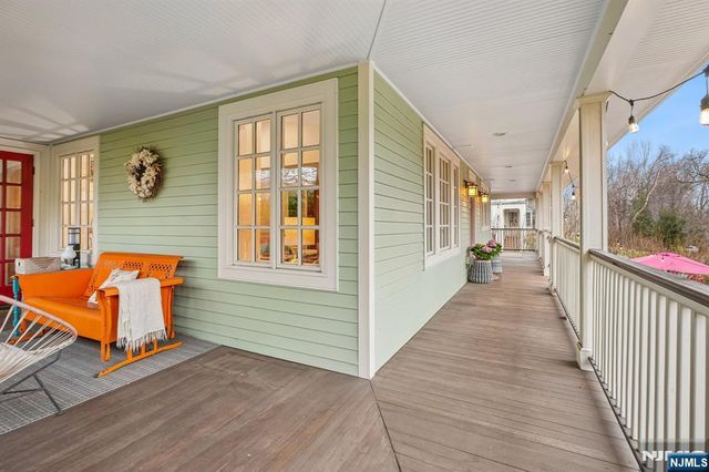 391 Up Mountain Avenue, Montclair, NJ 07043