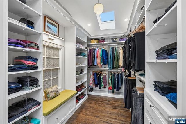 391 Up Mountain Avenue, Montclair, NJ 07043