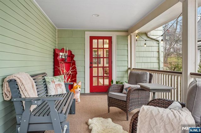 391 Up Mountain Avenue, Montclair, NJ 07043