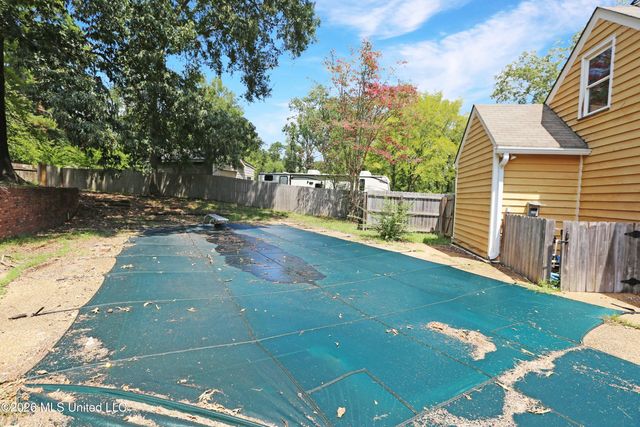 213 Longwood Drive, Clinton, MS 39056