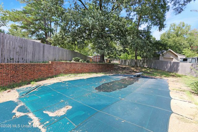 213 Longwood Drive, Clinton, MS 39056
