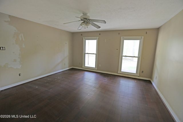 213 Longwood Drive, Clinton, MS 39056