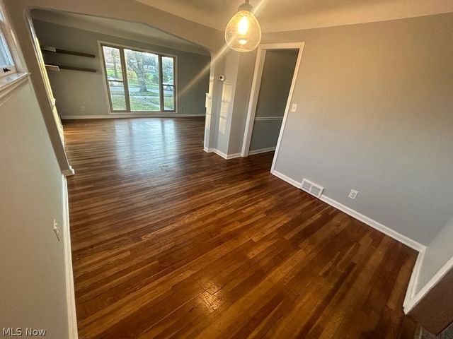14305 Washington Boulevard, University Heights, OH 44118