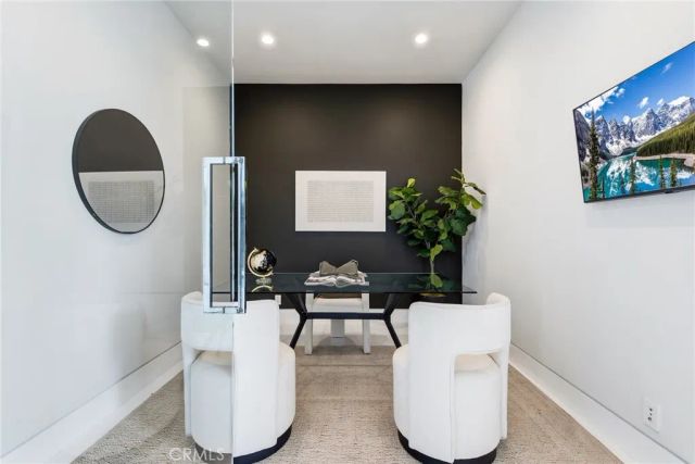 20141 Wells Drive, Woodland Hills, CA 91364