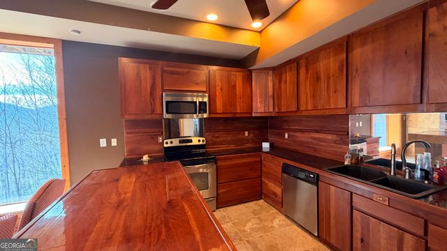 1613 Clark Drive, Hiawassee, GA 30546