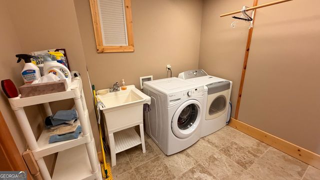 1613 Clark Drive, Hiawassee, GA 30546