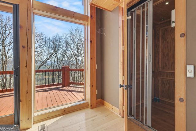 1613 Clark Drive, Hiawassee, GA 30546