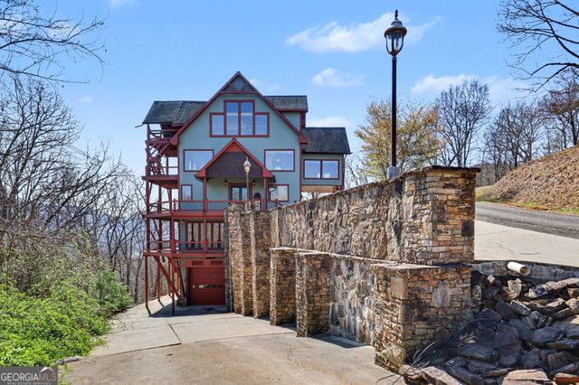 1613 Clark Drive, Hiawassee, GA 30546
