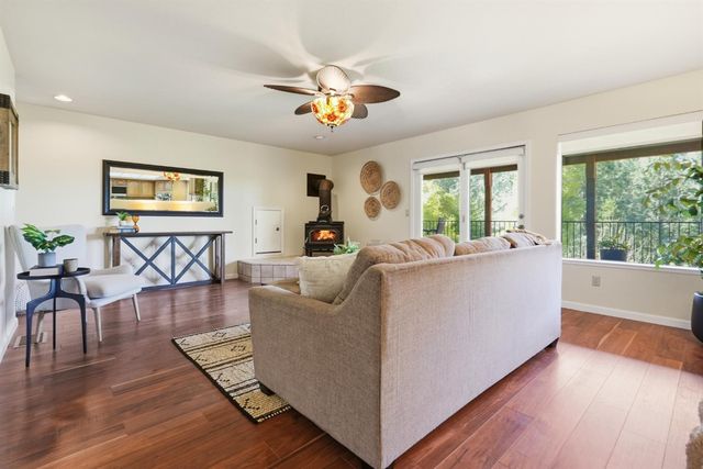 1742 Cherokee Ct, Cool, CA 95614