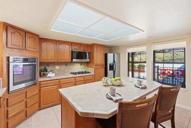 1742 Cherokee Ct, Cool, CA 95614