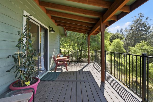 1742 Cherokee Ct, Cool, CA 95614