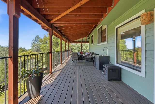 1742 Cherokee Ct, Cool, CA 95614