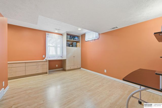 1875 S 131st Avenue, Omaha, NE 68144