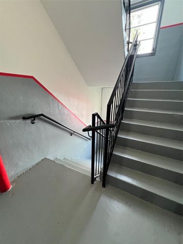 1100 Collins Ave 303, Miami Beach, FL 33139