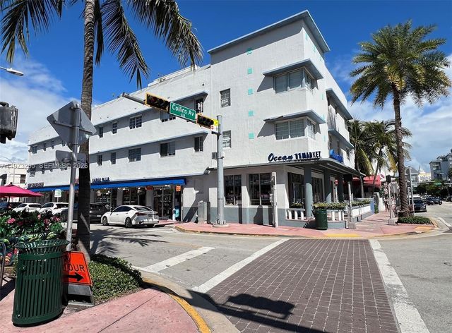 1100 Collins Ave 303, Miami Beach, FL 33139