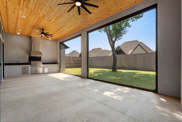 6678 E 123rd Place S, Bixby, OK 74008