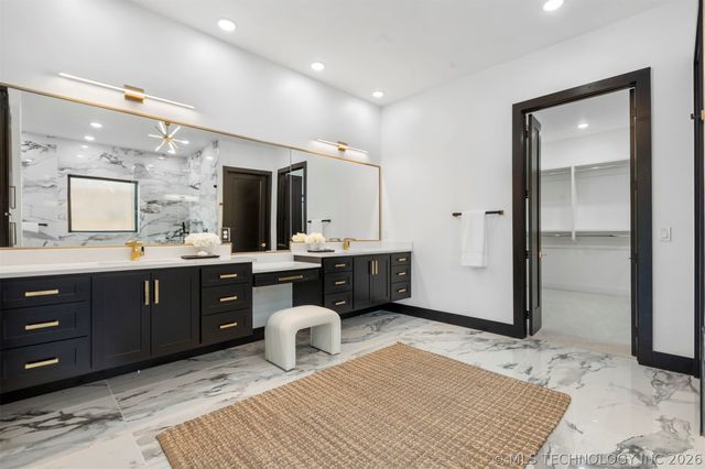 6678 E 123rd Place S, Bixby, OK 74008