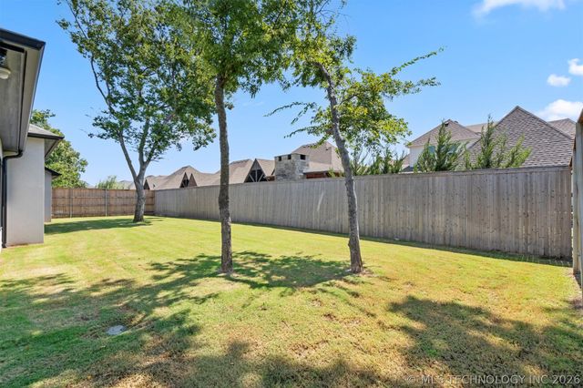 6678 E 123rd Place S, Bixby, OK 74008