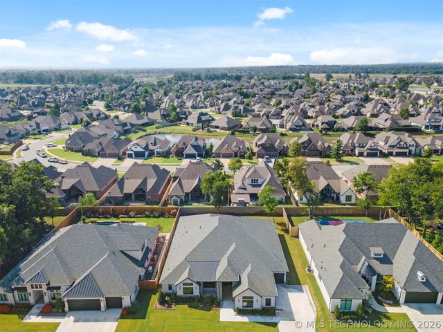 6678 E 123rd Place S, Bixby, OK 74008