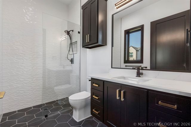 6678 E 123rd Place S, Bixby, OK 74008