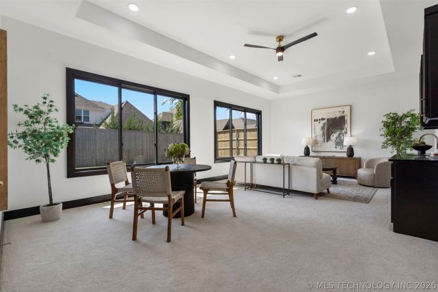 6678 E 123rd Place S, Bixby, OK 74008