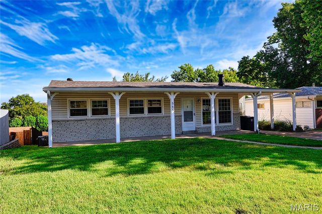 563 Apex Drive, Crestwood, MO 63126