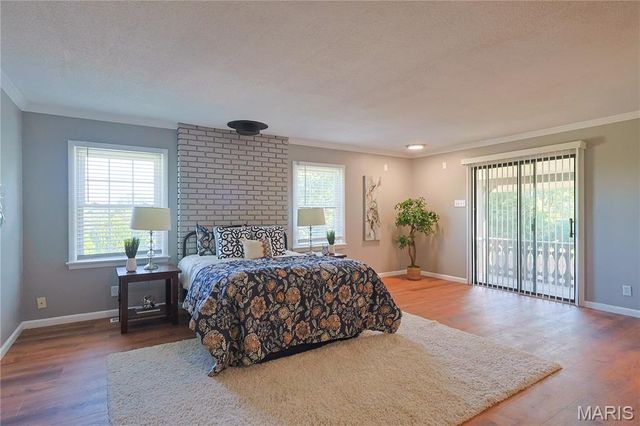 563 Apex Drive, Crestwood, MO 63126
