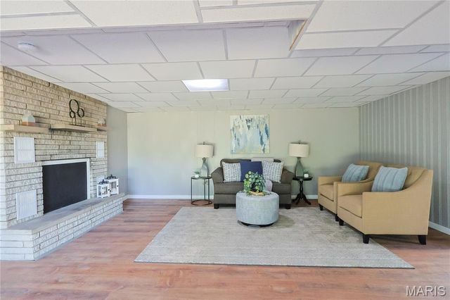 563 Apex Drive, Crestwood, MO 63126