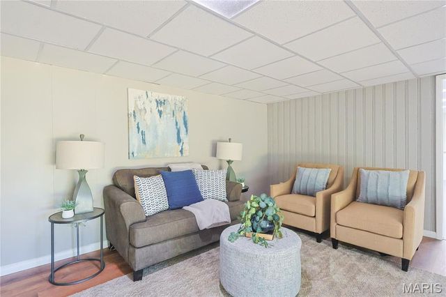 563 Apex Drive, Crestwood, MO 63126