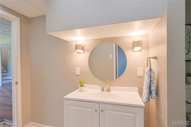 563 Apex Drive, Crestwood, MO 63126