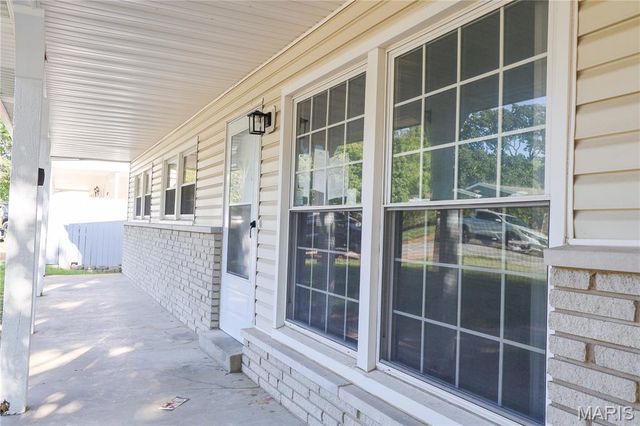 563 Apex Drive, Crestwood, MO 63126