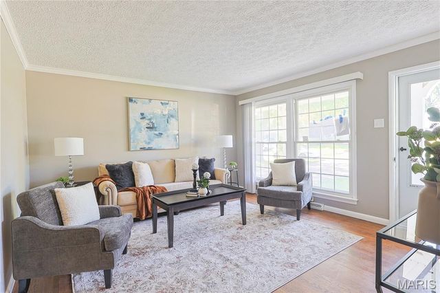 563 Apex Drive, Crestwood, MO 63126