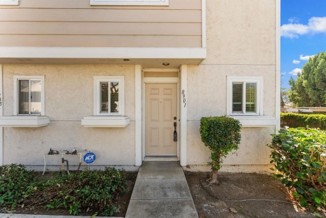 8901 Arlingdale Way, Spring Valley, CA 91977