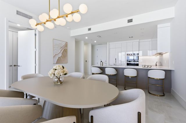 220 Lake Shore Drive 1205, Lake Park, FL 33403