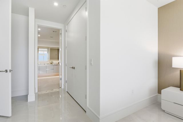 220 Lake Shore Drive 1205, Lake Park, FL 33403